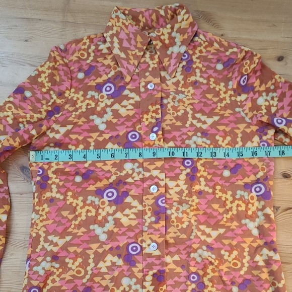 Vintage 70's handmade retro ladies button up shirt - Picture 2 of 6